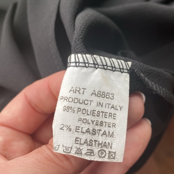 Beautiful black blouse with feather sleeves - Picture 6 of 6